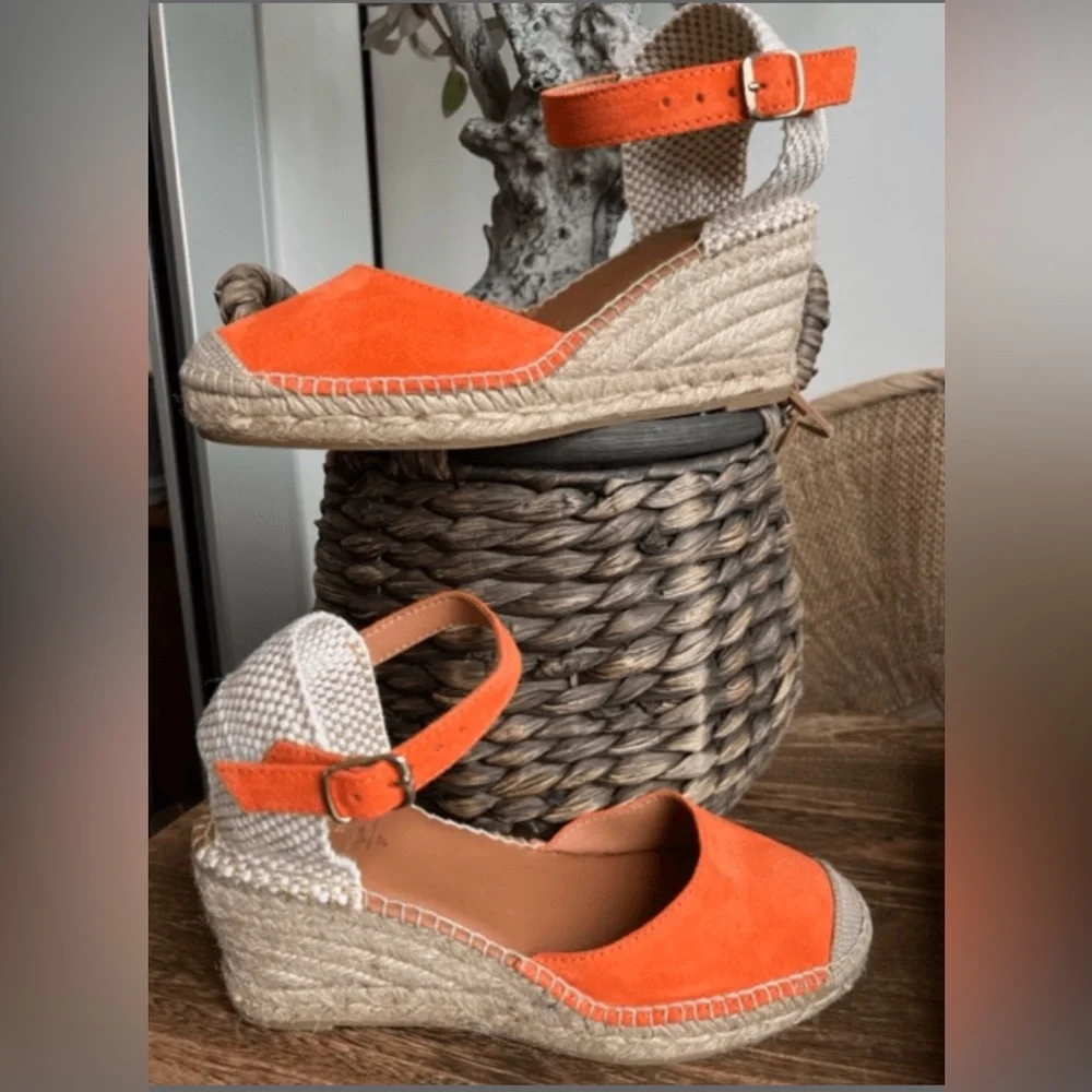 NWOT Clarks Women’s Orange Espadrille Wedge Sandals with Ankle Strap 9.5 Spain